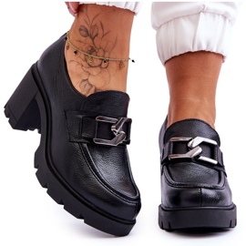 Lemar Elegante Brogues auf Absatz mit schwarzer Harmell-Verzierung