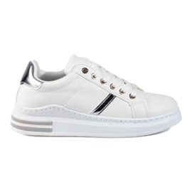 Weiße Damenstiefel mit dicken Sohlen von Shelovet