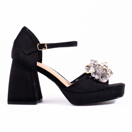 Schwarze Sandaletten mit Blockabsatz von Shelovet