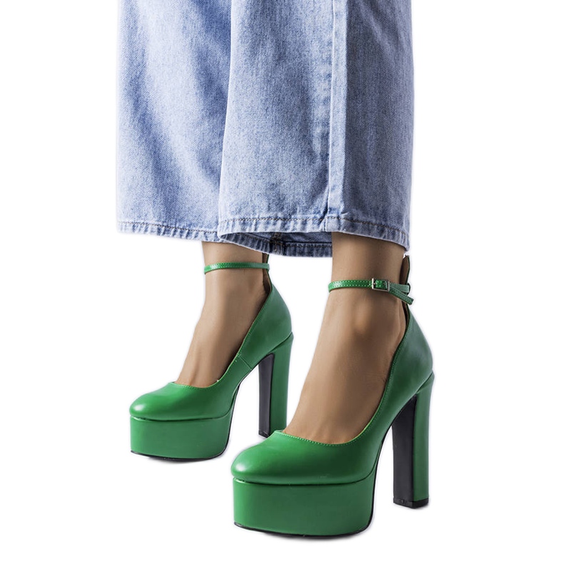 Grüne Pumps mit hohem Absatz von Hervé