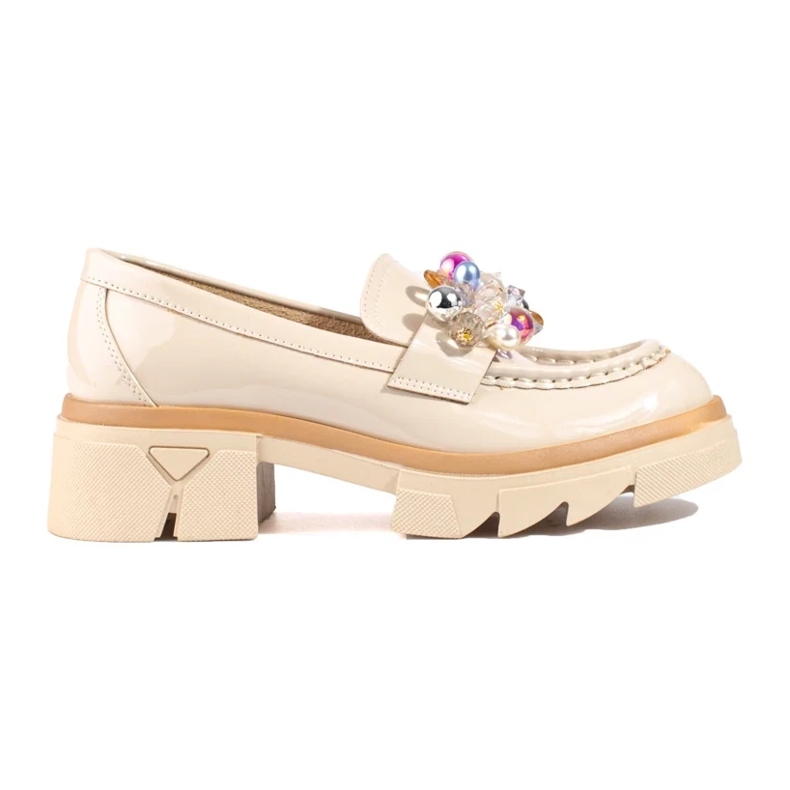 Beige lackierte Damenschuhe mit dicker Sohle von Shelovet