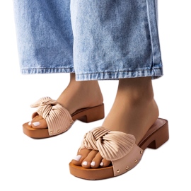 Beige Pantoletten mit niedrigem Absatz von Rochefort