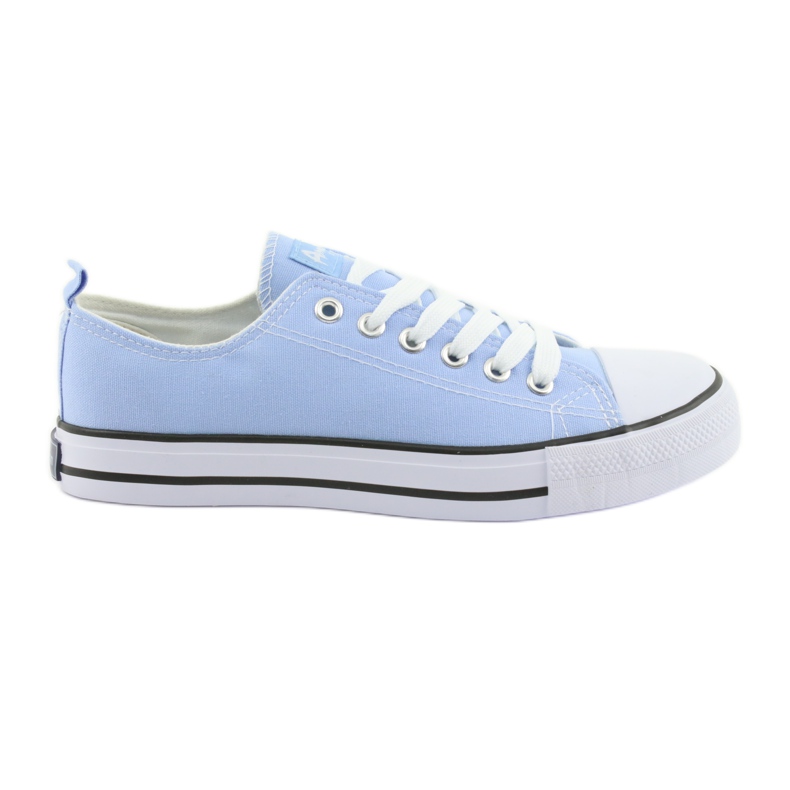Blaue Turnschuhe von American Club weiß