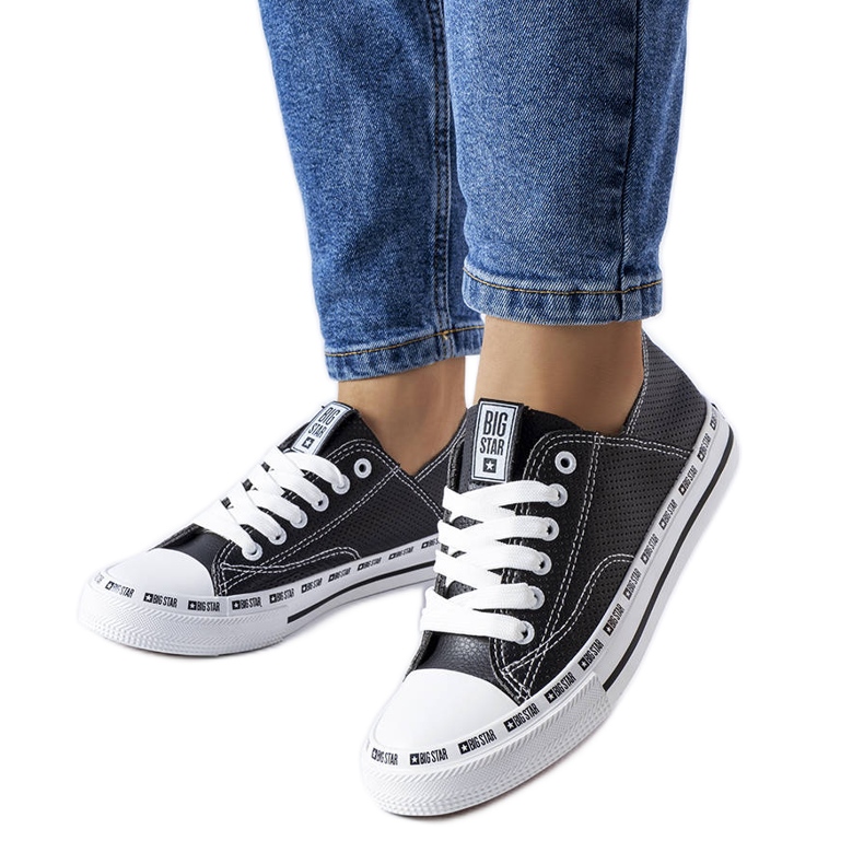 Schwarze durchbrochene Turnschuhe Big Star FF274023