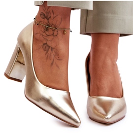 Klassische Pumps auf kunstvollem Gold Elizabeth Bar golden