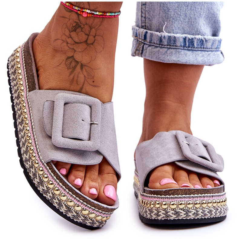 Damensandalen auf einer verzierten Plattform Grey Joyce grau