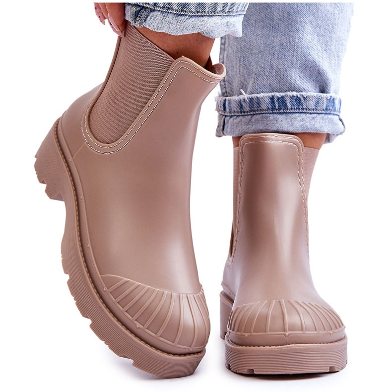 BM Carme Beige Slip-on-Stiefel aus Gummi