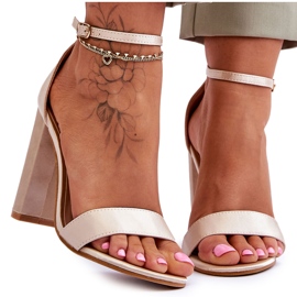 Satin Absatzsandalen Beige Linsy