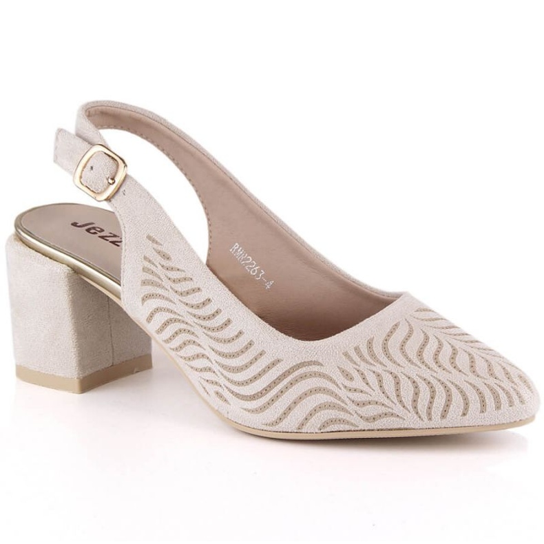 Jezzi W RMR2263-4 beige Sandalen auf der Post