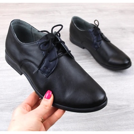 Bequeme Kommunionsschuhe für Jungen schwarz Kornecki 6120