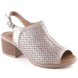 Bequeme Ledersandalen für Damen mit goldenen Filippo DS4475 Absätzen