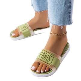 Grüne Gummipantoffeln aus Paris