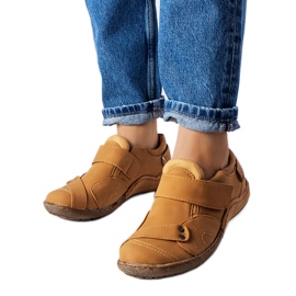 Karamellfarbene Schnürschuhe von Cinisello braun