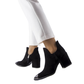 Karino schwarze Lederstiefel