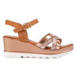 Goldene Keilsandalen von Shelovet für Damen beige