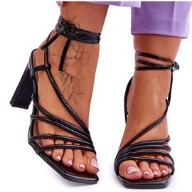 Modische schwarze Sandaletten von Tessoro