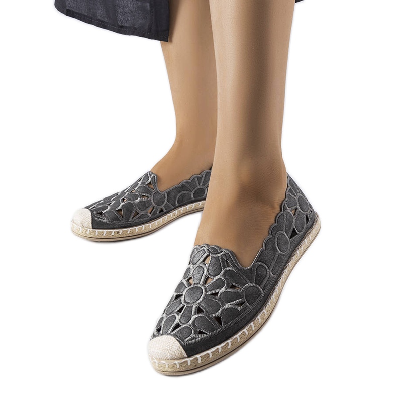 Graue, durchbrochene Espadrilles von Lamarre