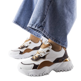 Weiße Turnschuhe auf unregelmäßiger Sohle von Alta