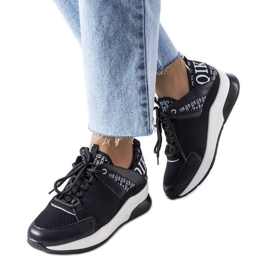 Schwarze Turnschuhe von Vinceza