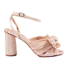 Beigefarbene High-Heel-Sandalen von Shelovet aus Textil