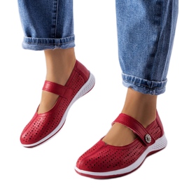 Rote durchbrochene Ballerinas aus Naturleder von Morgnano