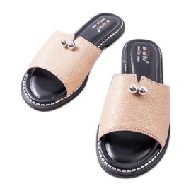 Rosa Metallic-Sandalen mit Perlen von Frederi