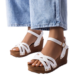 BM Weiße Keilsandalen von Audric