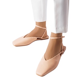 Rosafarbene Sandalen mit geschlossener Spitze