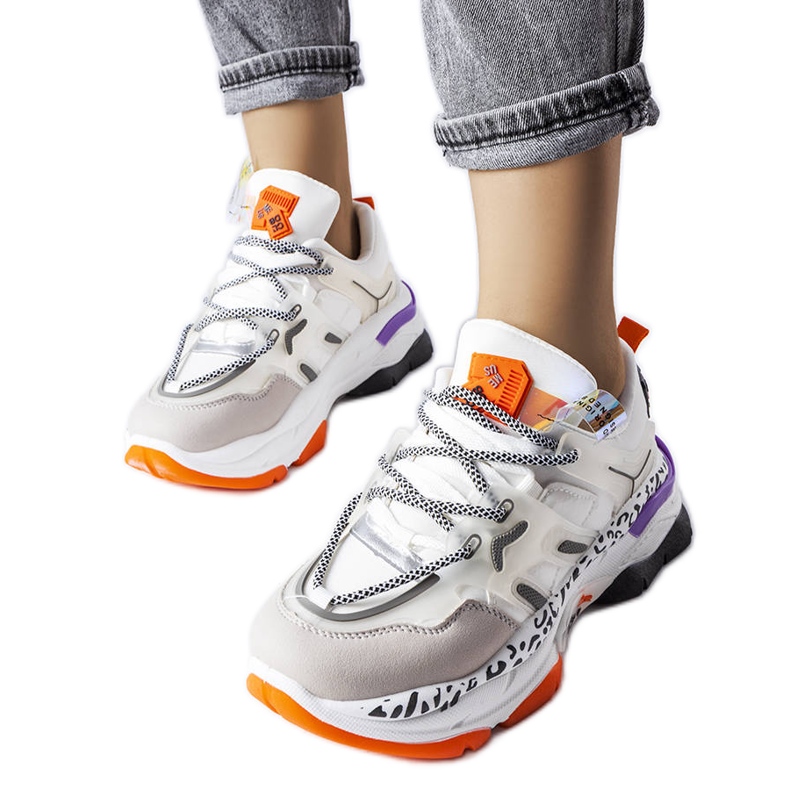 Weiße Sneakers aus kombinierten Materialien von Donalina