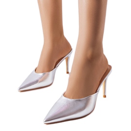 Silberfarbene Drainer-Fersenschieber