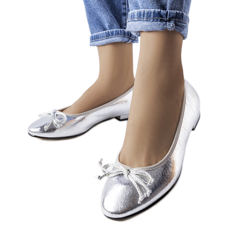 Ballerinas in Silbermetallic mit Schleife von Anmoore silber-