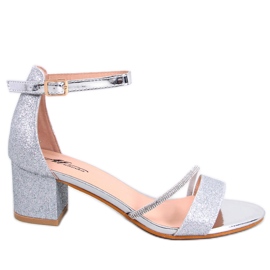 Altidore Silberne Sandalen mit niedrigem Absatz