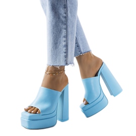 Blaue High-Heel-Sandalen von Mercure
