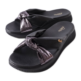 Schwarze Keilsandaletten von Luce