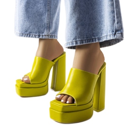 Grüne High-Heel-Sandalen von Mercure