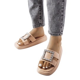 Beigefarbene Slider mit Strasssteinen von Fusberta