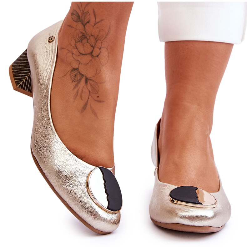 Lederpumps mit niedrigem Absatz Maciejka 05960-25 Gold golden