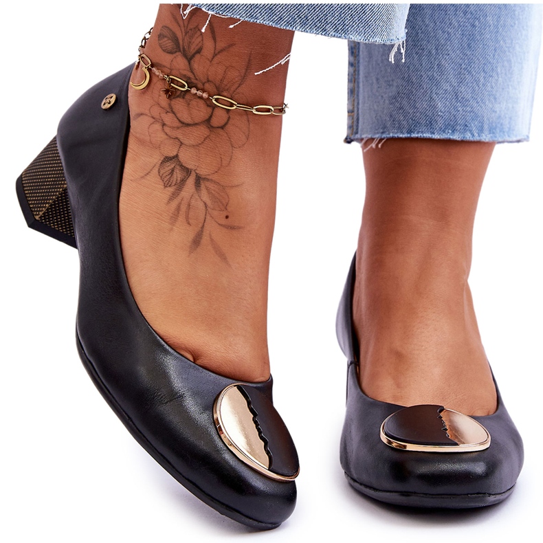 Lederpumps mit niedrigem Absatz Maciejka 05960-01 Schwarz