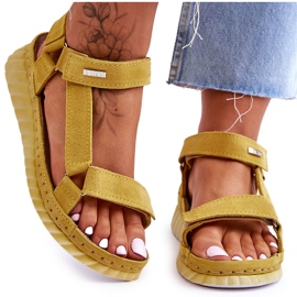 Big Star Wildleder-Klettsandalen LL276013 Gelb