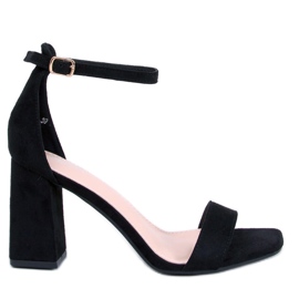 Aisha Schwarze Sandaletten