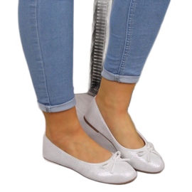 Ballerinas mit Schleife eVento W 1136 weiß silber