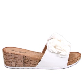 BM Keilsandaletten mit Blumen von Peluso White weiß