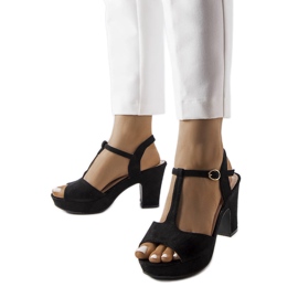 Schwarze Tearlach-Blocksandalen