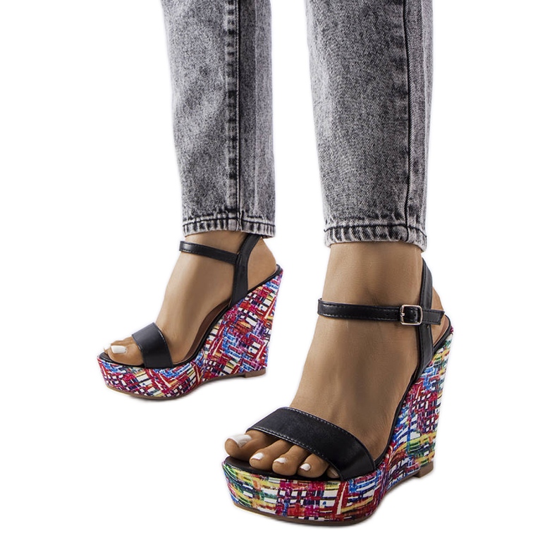 Schwarze Keilsandalen von Fairmont