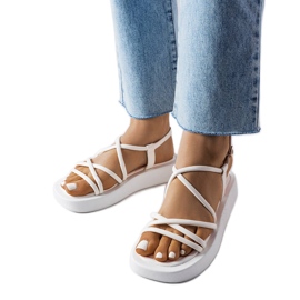 Weiße Plateausandalen von Brunelle