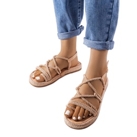 Beige gewebte Sandalen von Burwell