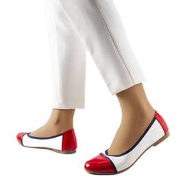 Rote und weiße Ballerinas von Salmons