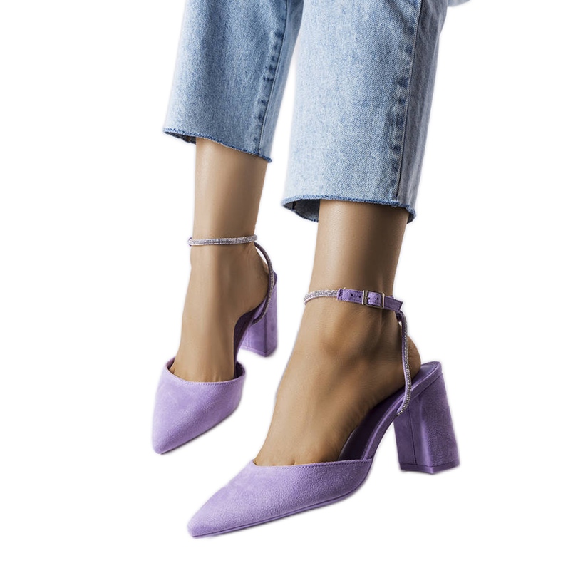 Lila Pumps von Stella violett
