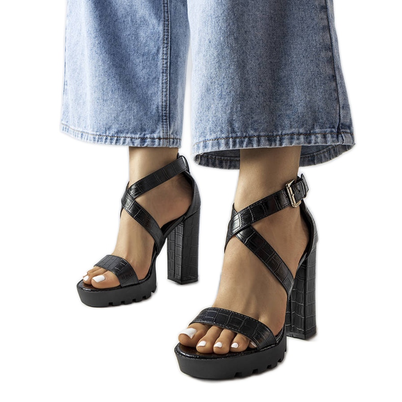 Schwarze High-Heel-Sandalen von Trépanier