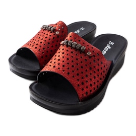 Inna Rote glänzende Keilsandaletten von Liisa schwarz